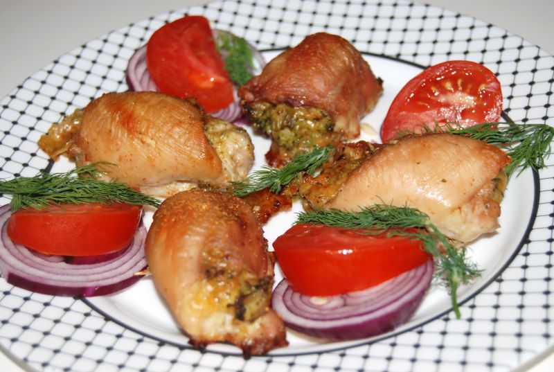 Udka faszerowane brokułami i serem  Udka faszerowane brokułami i serem