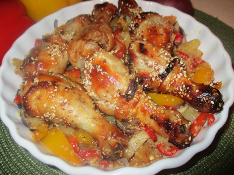 Udka kurczaka na słodko z sezamem Udka kurczaka na słodko z sezamem