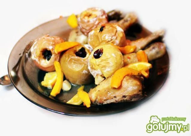 Udka kurczaka pieczone z jabłkami