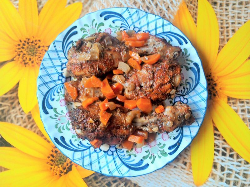 Udka kurczaka pieczone z marchewką 