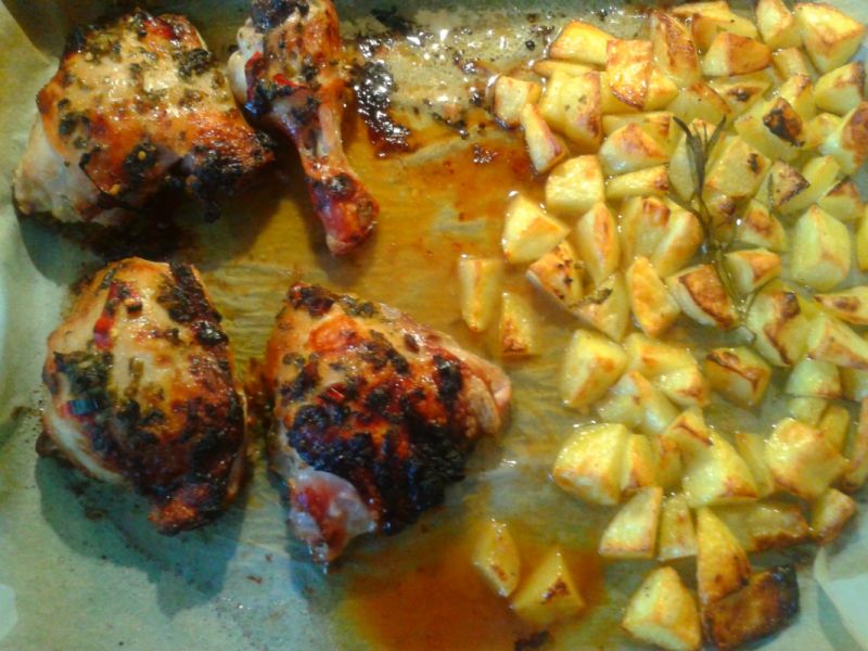 Udka masala z pieczonymi ziemniaczkami