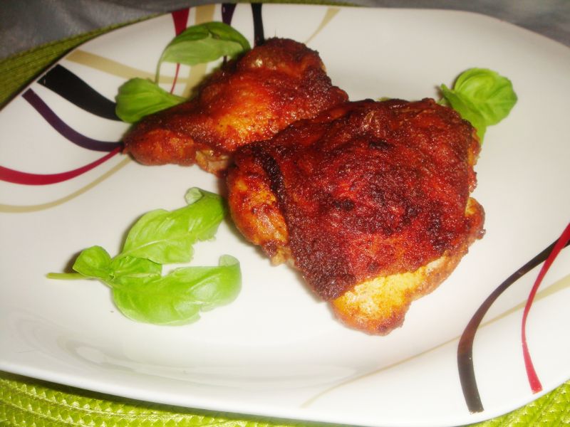 Udka paprykowe z czosnkiem  Udka paprykowe z czosnkiem