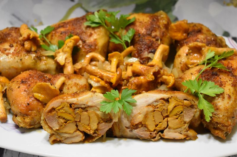 Udka pieczone z kurkami