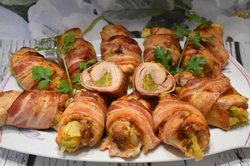 Udka pieczone z młodą kapustką Udka pieczone z młodą kapustką