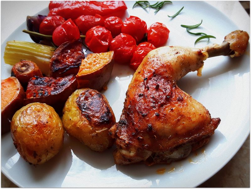 Udka pieczone z młodymi warzywami