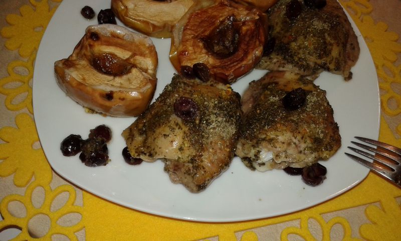 Udka w jabłuszkach z żurawiną Udka w jabłuszkach z żurawiną