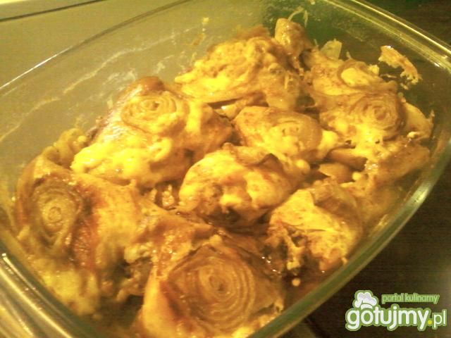 Udka w kapuście z sosem sojowym. Udka w kapuście z sosem sojowym.