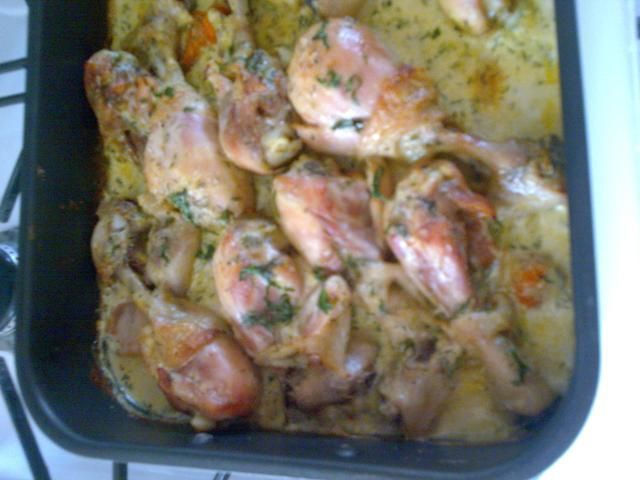 udka w sosie śmietanowo-koperkowym udka w sosie śmietanowo-koperkowym