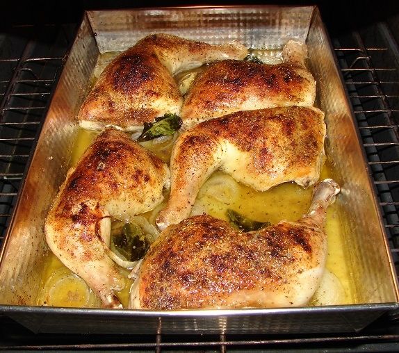 Udka w ziołach z dodatkiem szpinaku