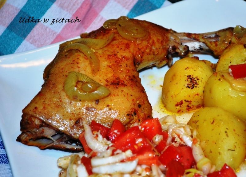 Udka w ziołach z ziemniakami 