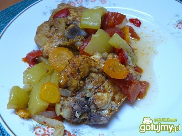 Udka z cukinią i warzywami.