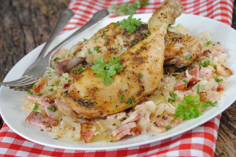 Udka z kapustą kiszoną i boczkiem