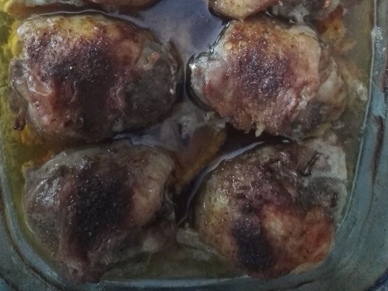 Udka z kurczaka faszerowane pieczarkami Udka z kurczaka faszerowane pieczarkami