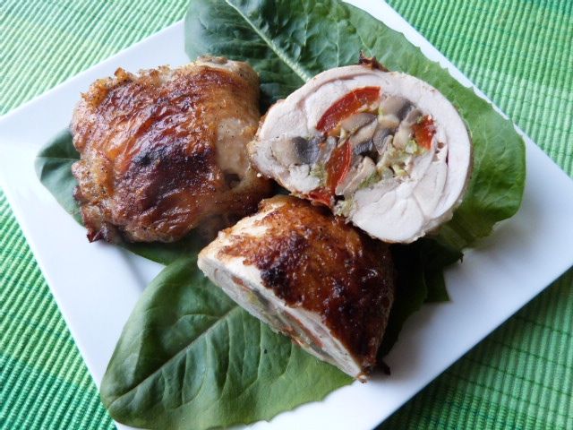 Udka z kurczaka faszerowane pieczarkami i papryką