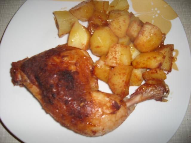 Udka z kurczaka pieczone z ziemniakami