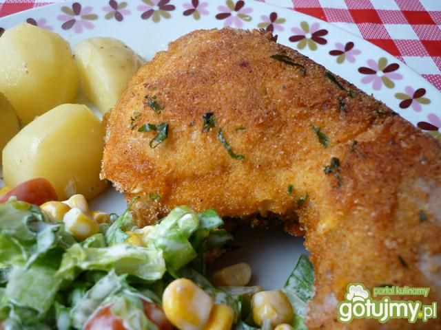 Udka z kurczaka w panierce z papryką  Udka z kurczaka w panierce z papryką