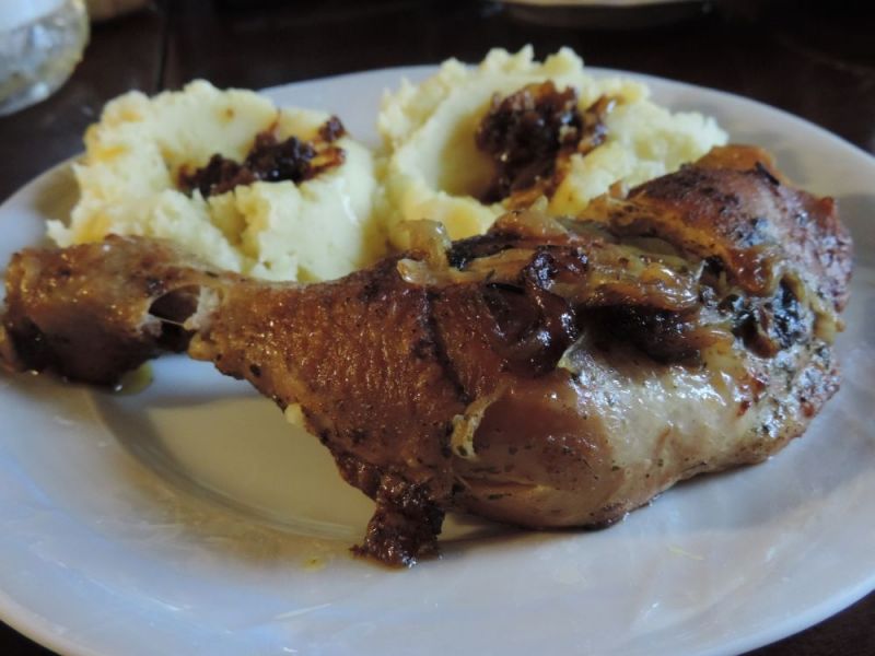 Udka z kurczaka z czosnkiem niedźwiedzim