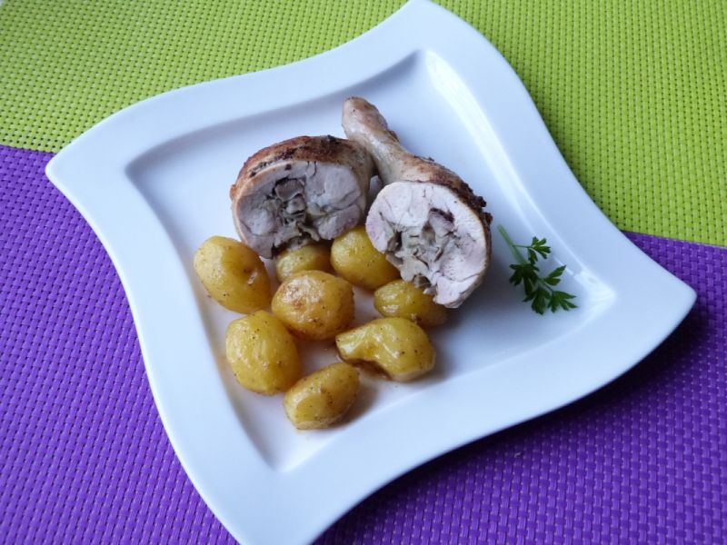 Udko z kurczaka nadziewane boczniakami