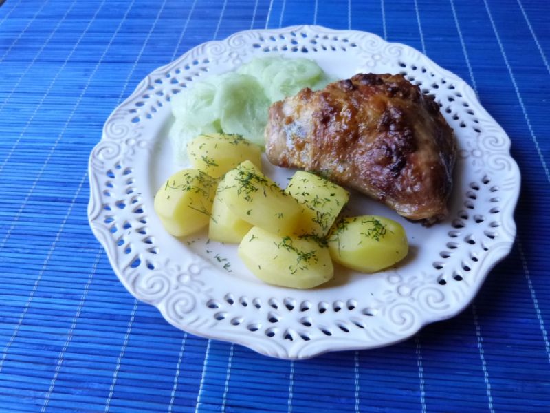 Udko z kurczaka w majonezowo-czosnkowej marynacie Udko z kurczaka w majonezowo-czosnkowej marynacie