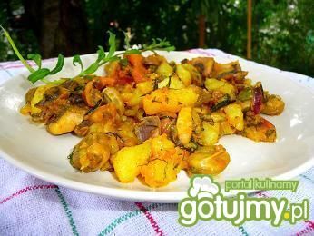 Uduszony bób z wybornymi towarzyszami