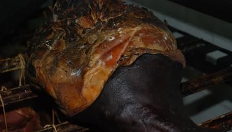 Udziec barani szpikowany