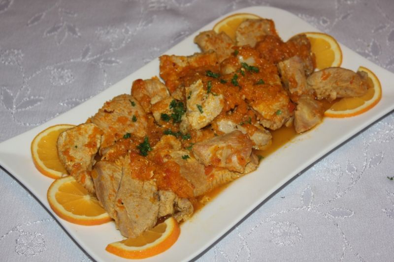 Udziec indyka w sosie paprykowym 