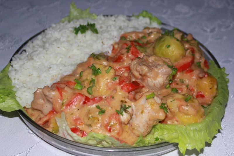 Udziec indyka w sosie warzywnym 