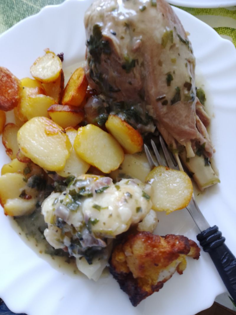 Udziec z indyka z Kurdybankiem i szczypiorkiem