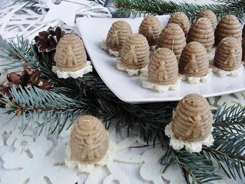 Ule orzechowe z masą krówkową Ule orzechowe z masą krówkową