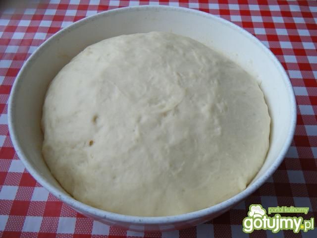 Uniwersalny przepis na ciasto drożdżowe Uniwersalny przepis na ciasto drożdżowe