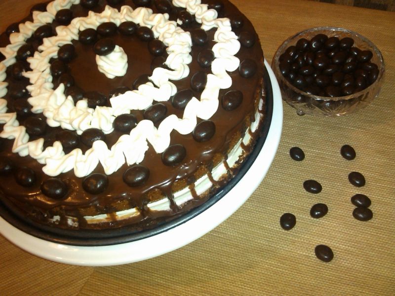 Urodzinowy tort wuzetka