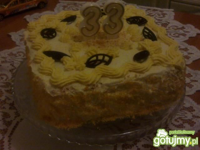 Urodzinowy tort z ajerkoniakiem  Urodzinowy tort z ajerkoniakiem