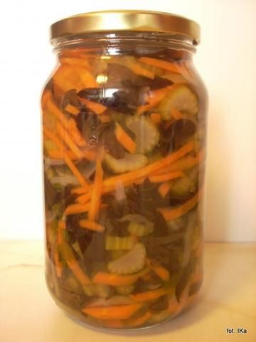 Uszaki bzowe z warzywami