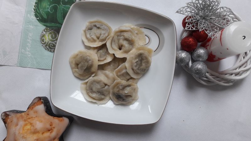 Uszka z grzybami i kapustą