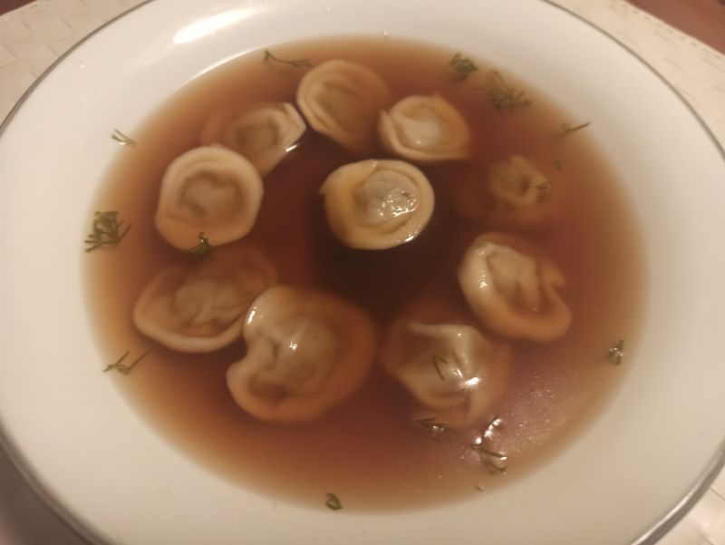 Uszka z kurkami w rosole Uszka z kurkami w rosole