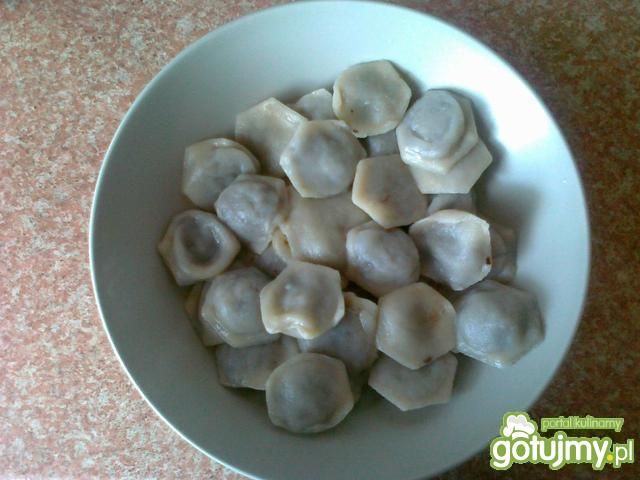 Uszka z suszonymi grzybami Uszka z suszonymi grzybami
