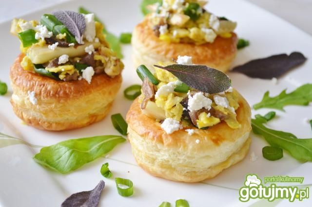 Vol-au-vent ze szparagami Vol-au-vent ze szparagami