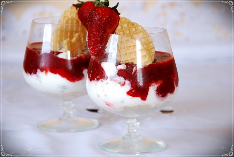 W truskawkowym raju - deser truskawkowy