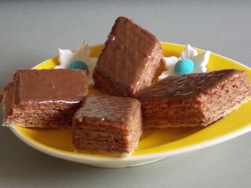 Wafel z dżemem truskawkowym Wafel z dżemem truskawkowym