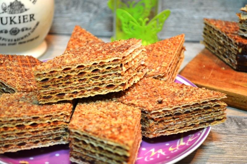 Wafelki czekoladowe z migdałami