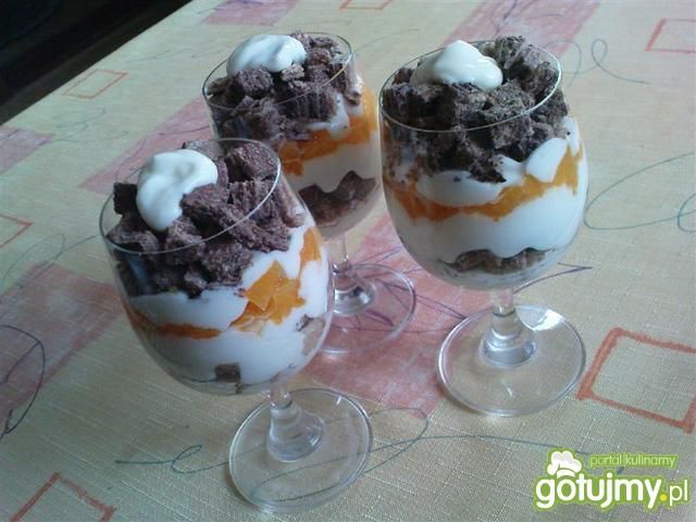 Wafelkowo-pomarańczowy przekładaniec Wafelkowo-pomarańczowy przekładaniec