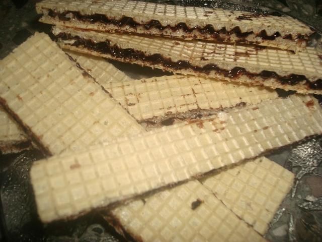 Wafle z gorzkim nadzieniem 