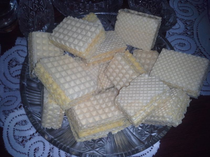 Wafle z masą ajerkoniakową Wafle z masą ajerkoniakową