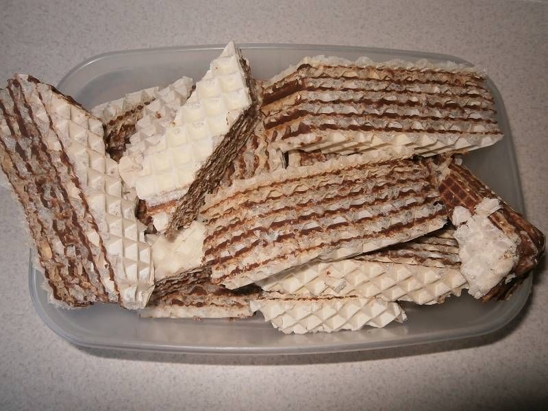 Wafle z masą z orzechowego cappuccino