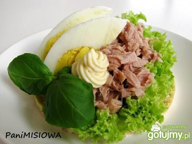 Wafle z tuńczykiem i jajkiem Wafle z tuńczykiem i jajkiem