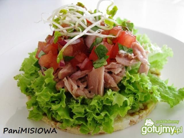 Wafle z tuńczykiem pod pierzynką z salsy