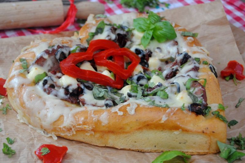 Walentynkowa pizza Walentynkowa pizza