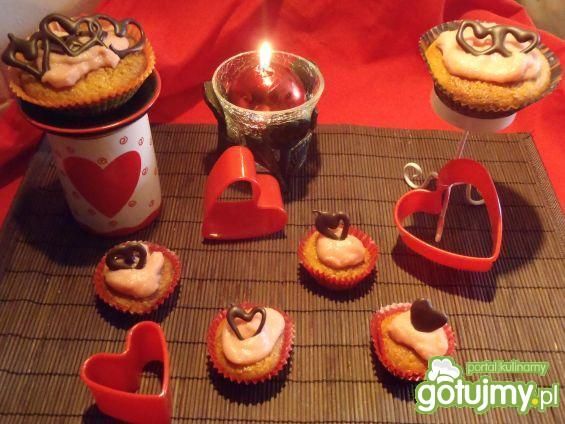 Walentynkowe babeczki marchewkowe