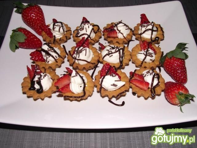 Walentynkowe babeczki z truskawkami 