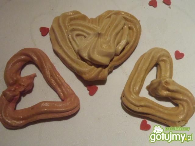 Walentynkowe beziki cynamonowe Walentynkowe beziki cynamonowe